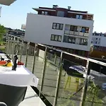 Impresja 42 Z Garazem