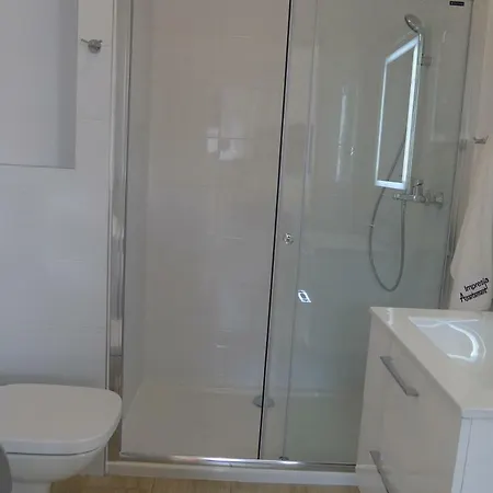 Impresja 42 Z Garazem Apartamento