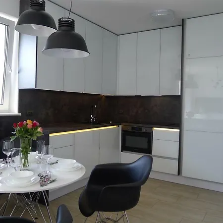 Impresja 42 Z Garazem Apartamento Kołobrzeg