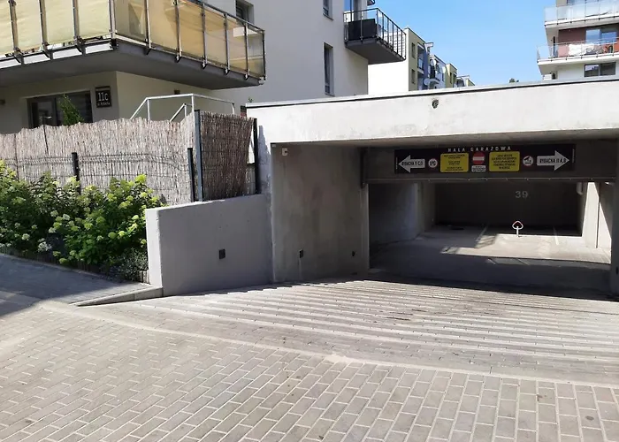 Impresja 42 Z Garazem *