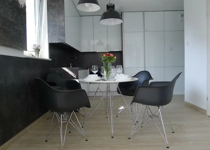 Impresja 42 Z Garazem